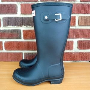 NWT Hunter 12" Tall Classic Rubber Rain Boot in Matte Black Size 1Boys/ 2Girls